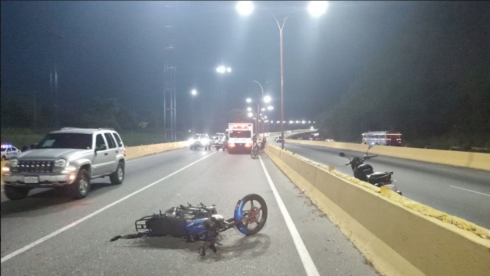 Accidente en moto en Valencia deja dos fallecidos