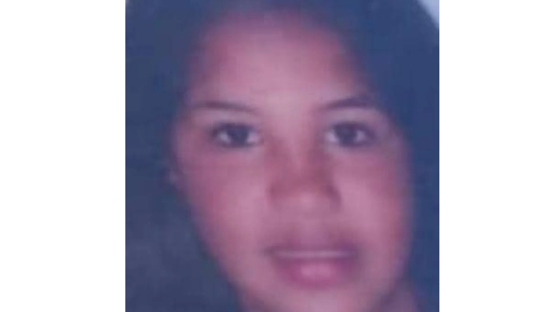 una joven en la carretera Coro–Churuguara